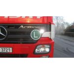 Mercedes Actros, LED světla pro denní svícení, krytka kolem LED světel