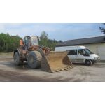 Nakladač CAT, CB vysílačka Allamat 409, CB anténa Sirio Turbo 800, kovový DIN držák