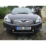 Subaru Outback, vzdlenost LED svtel cca 50cm od bonho obrysu