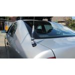 koda Octavia, CB antna Sirio Turbo 2000, umstn v blatnku z dvodu pouvn stenho boxu.