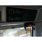 Kombajn New Holland, CB vysílačka Allamat 409, CB anténa Sirio Mini Snake na přídavném držáku