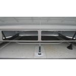 Daf XF, CB antna President Carolina umstna za stenm oknem a veden skrz spojler 