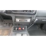 Mitsubishi L200, CB Maas Colonia, kovov DIN drk, pdavn reproduktor umstn v pravch dvech 
