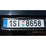 Nissan 350Z, CMOS kamera 180 stup v podloce SPZ - zobrazen na 2DIN rdiu 