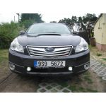 Subaru Outback, vzdlenost LED svtel cca 50cm od bonho obrysu