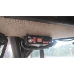 Nakladač CAT, CB vysílačka Allamat 409, CB anténa Sirio Turbo 800, kovový DIN držák